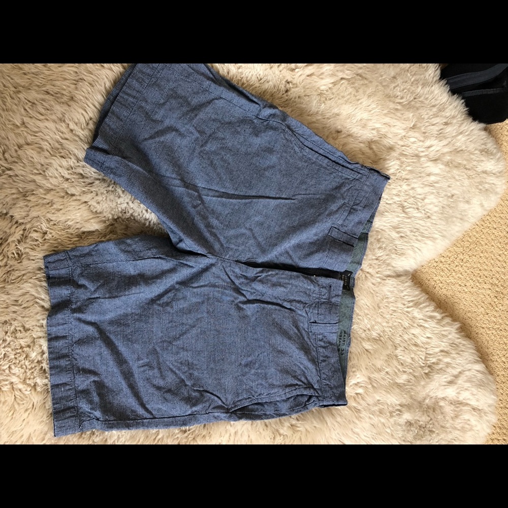 Men’s JCrew shorts in blue with stripes